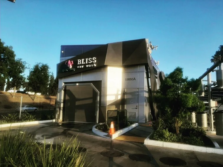 Bliss Car Wash Van Nuys project view 3